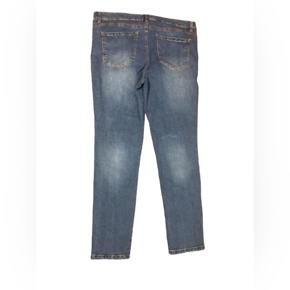 Simply Noelle Blue Jeans - Picture 2 of 3